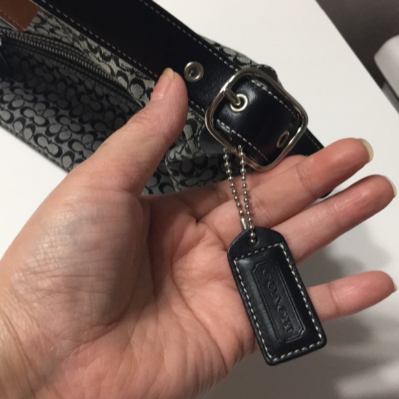 Coach - Picture 4 of 13